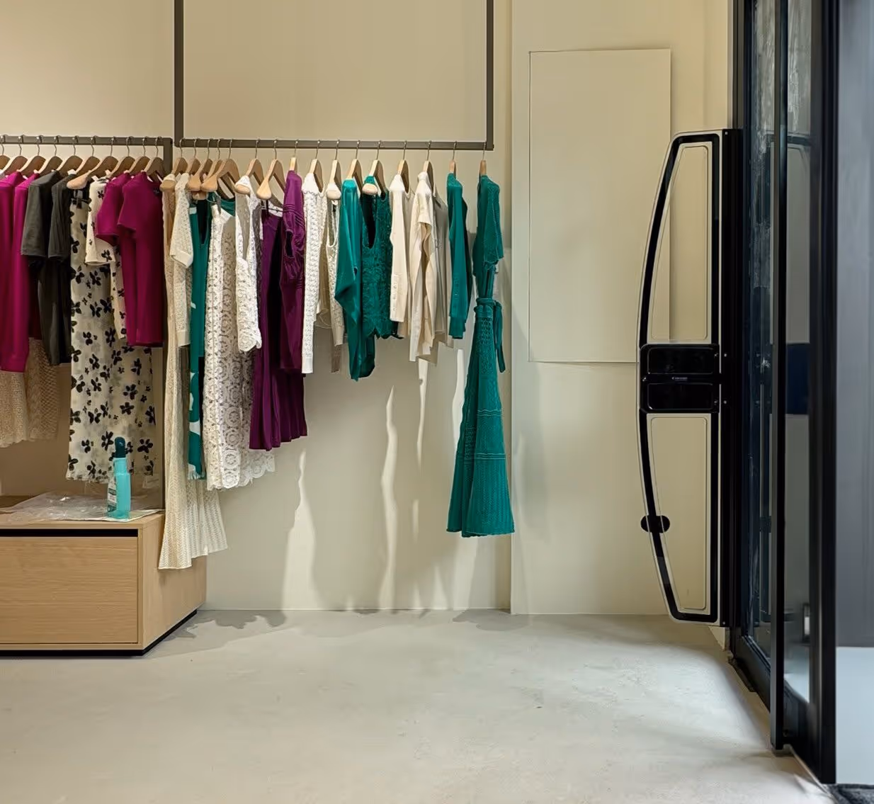 Installazione antitaccheggio ECS nel settore Boutique / abbigliamento