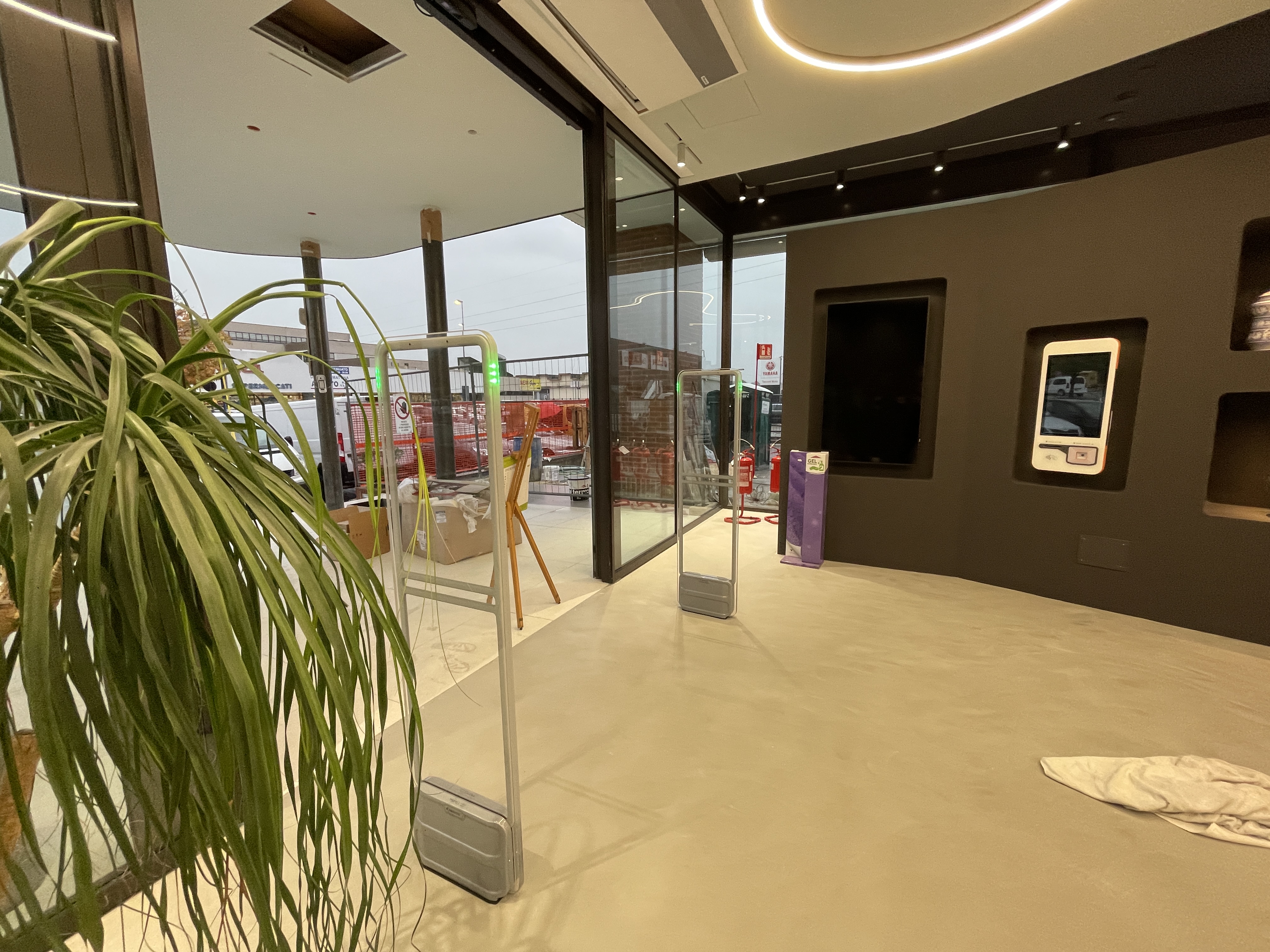 Installazione antitaccheggio ECS nel settore Farmacia